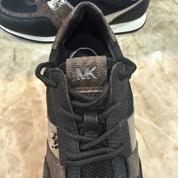 Michael Kors Women Billie Trainer Sneakers Black/Brown/ Sliver - Picture 8 of 8
